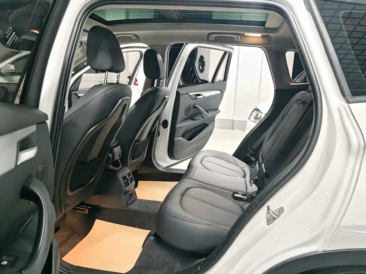 BMW X1 2016 sDrive18Li Fashion Model фото 6