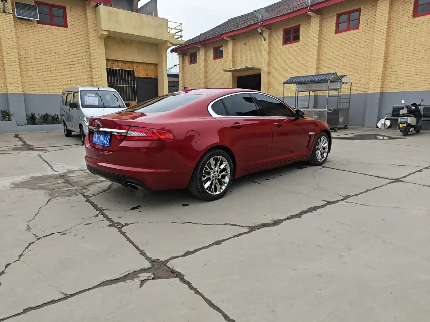 Jaguar XF 2015 2015 XF 2.0T Luxury Edition