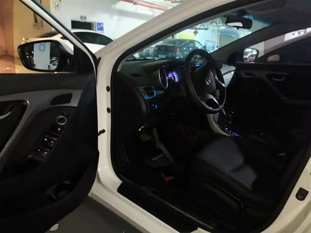 Hyundai Langdong 2015 1.6L Auto Premium фото 16
