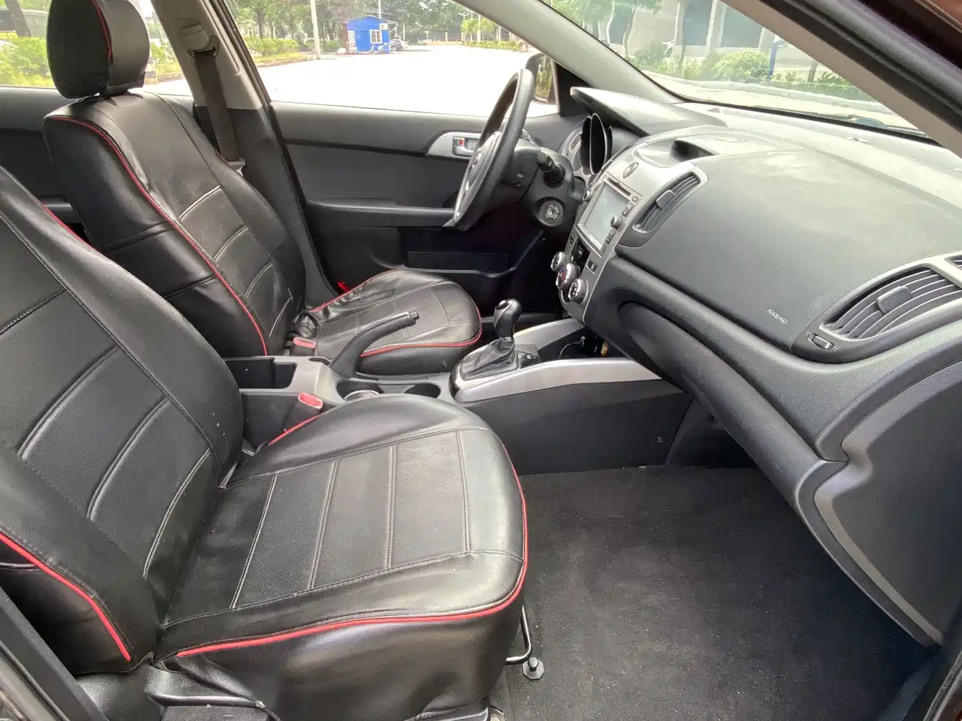 Kia Forte 2014 2014 1.6L AT GL