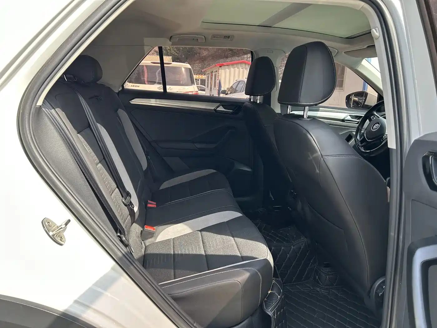 Volkswagen T-ROC 2019 230TSI DSG 2WD Progressive Type China V фото 5