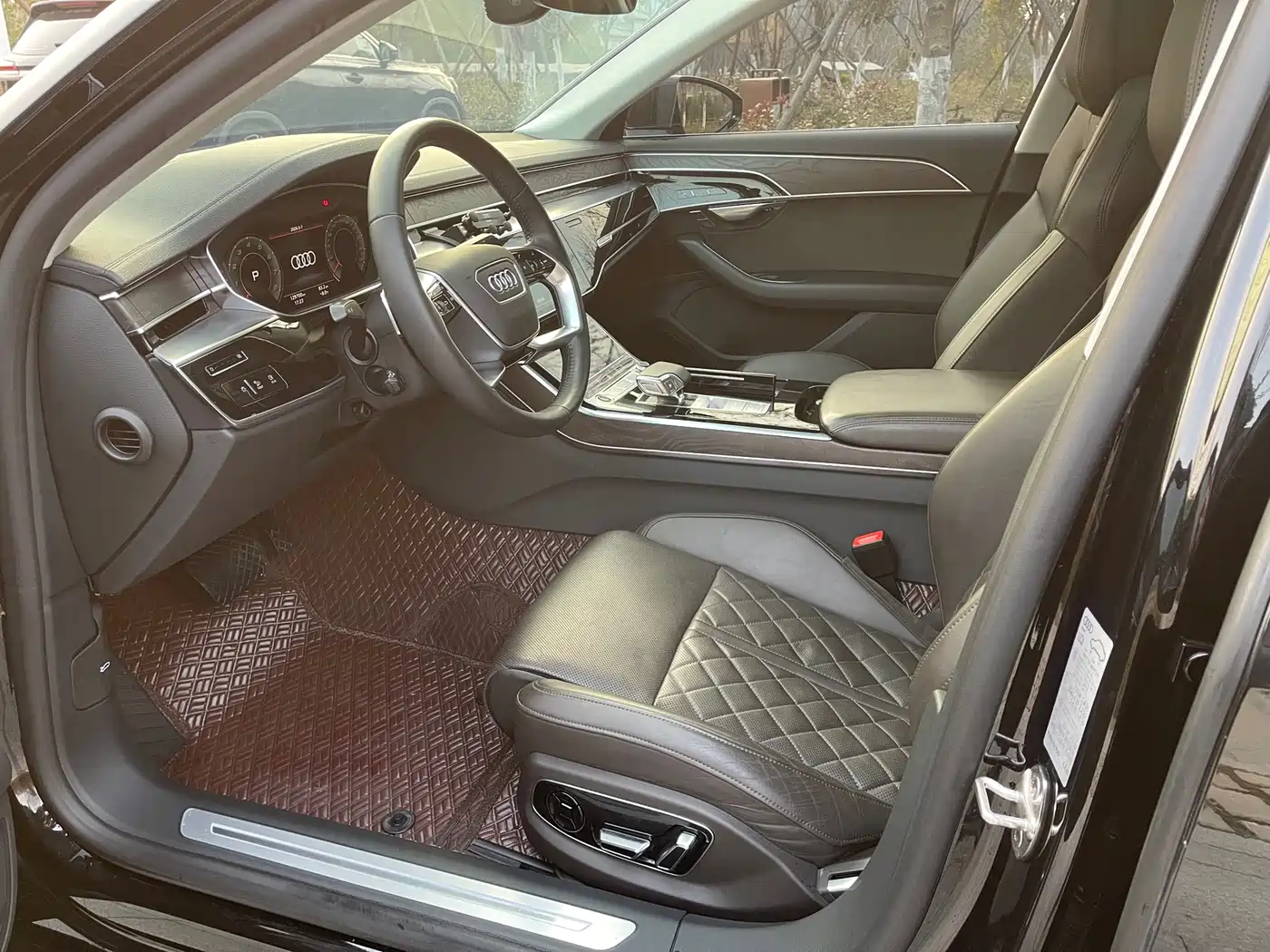 Audi A8 2021 A8L 50 TFSI quattro Comfort фото 4