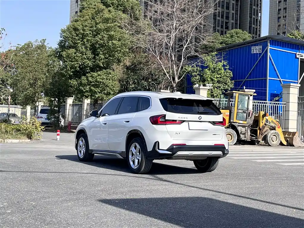 BMW X1 2023 sDrive20Li X Design Package фото 14