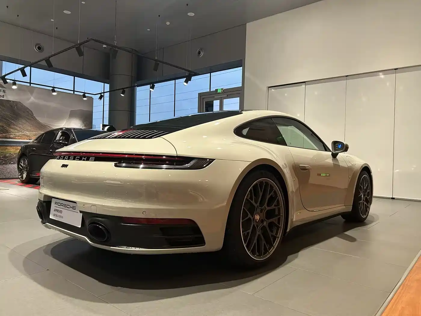 Porsche 911 2023 Carrera 3.0T фото 3
