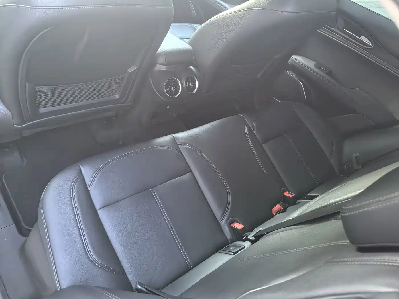 Alfa Romeo Stelvio 2018 2017 2.0T 200HP Luxury Edition