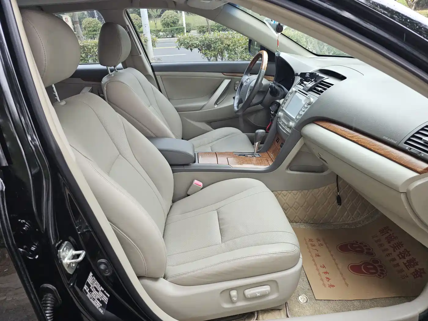 Toyota Camry 2010 200G Luxury Edition фото 7