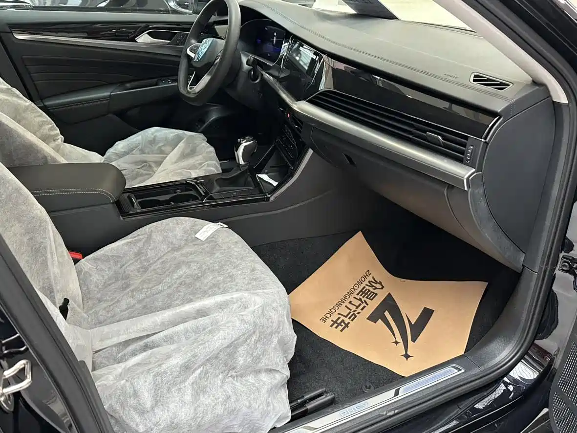 VOLKSWAGEN PASSAT NEW ENERGY