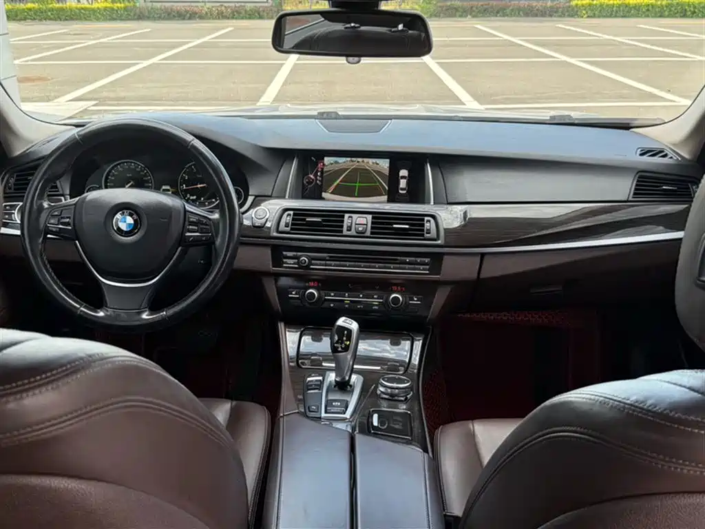 BMW 5 Series 2017 525Li Luxury Design Package фото 8