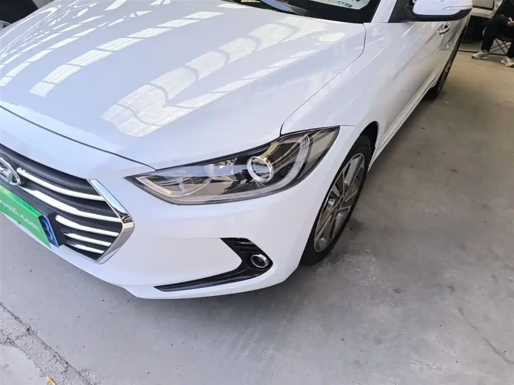 Hyundai Elantra 2016 Model 1.6L Automatic Smart Elite фото 24