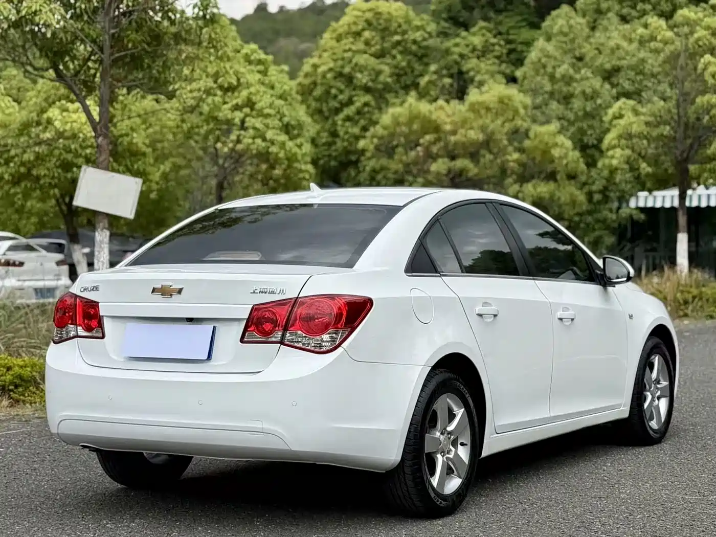 Chevrolet Cruze 2013 Model 1.8L SE AT фото 9