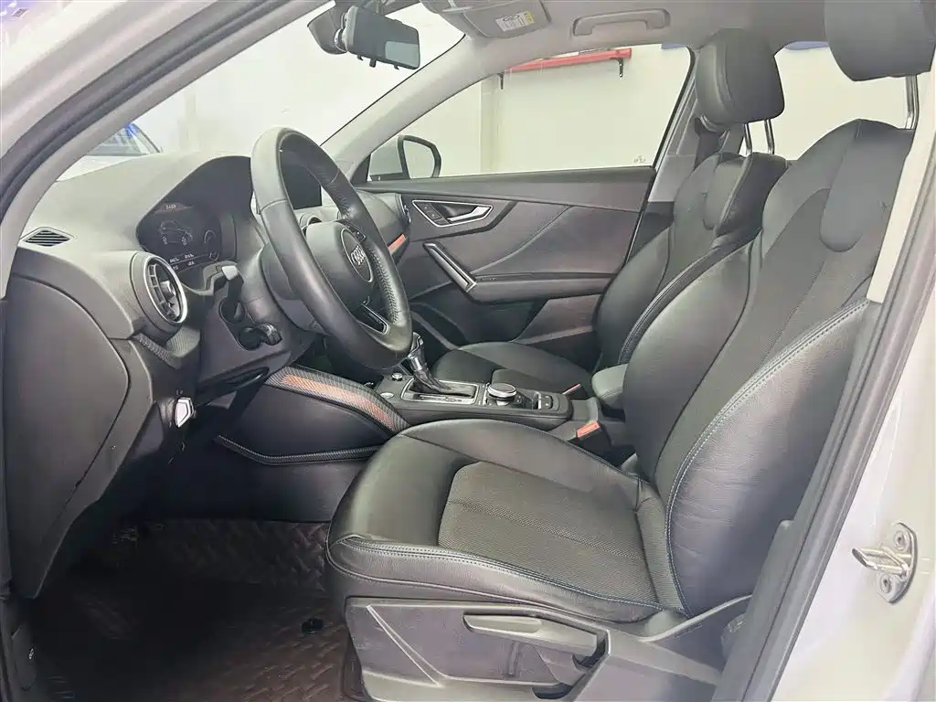 AUDI Q2L E-TRON