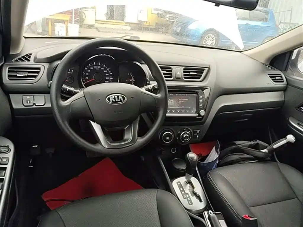 Kia K2 2012 Sedan 1.4L AT GLS Commemorative Edition фото 10