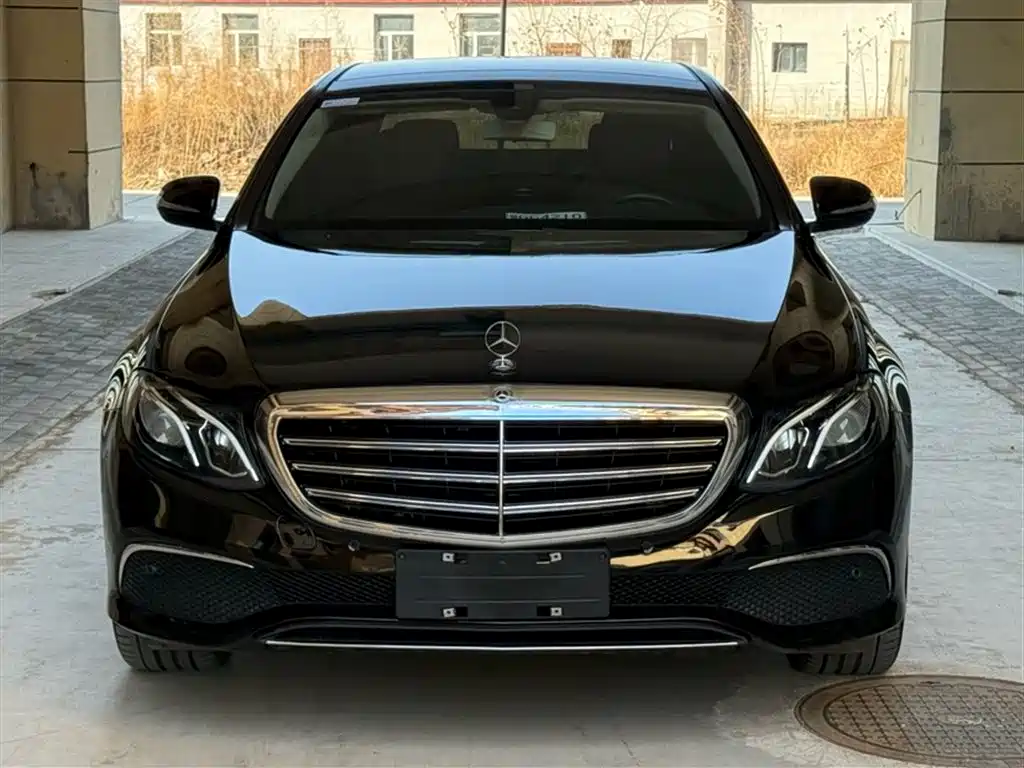 Mercedes-Benz E-Class 2019 E 200 L Sport 4MATIC фото 3