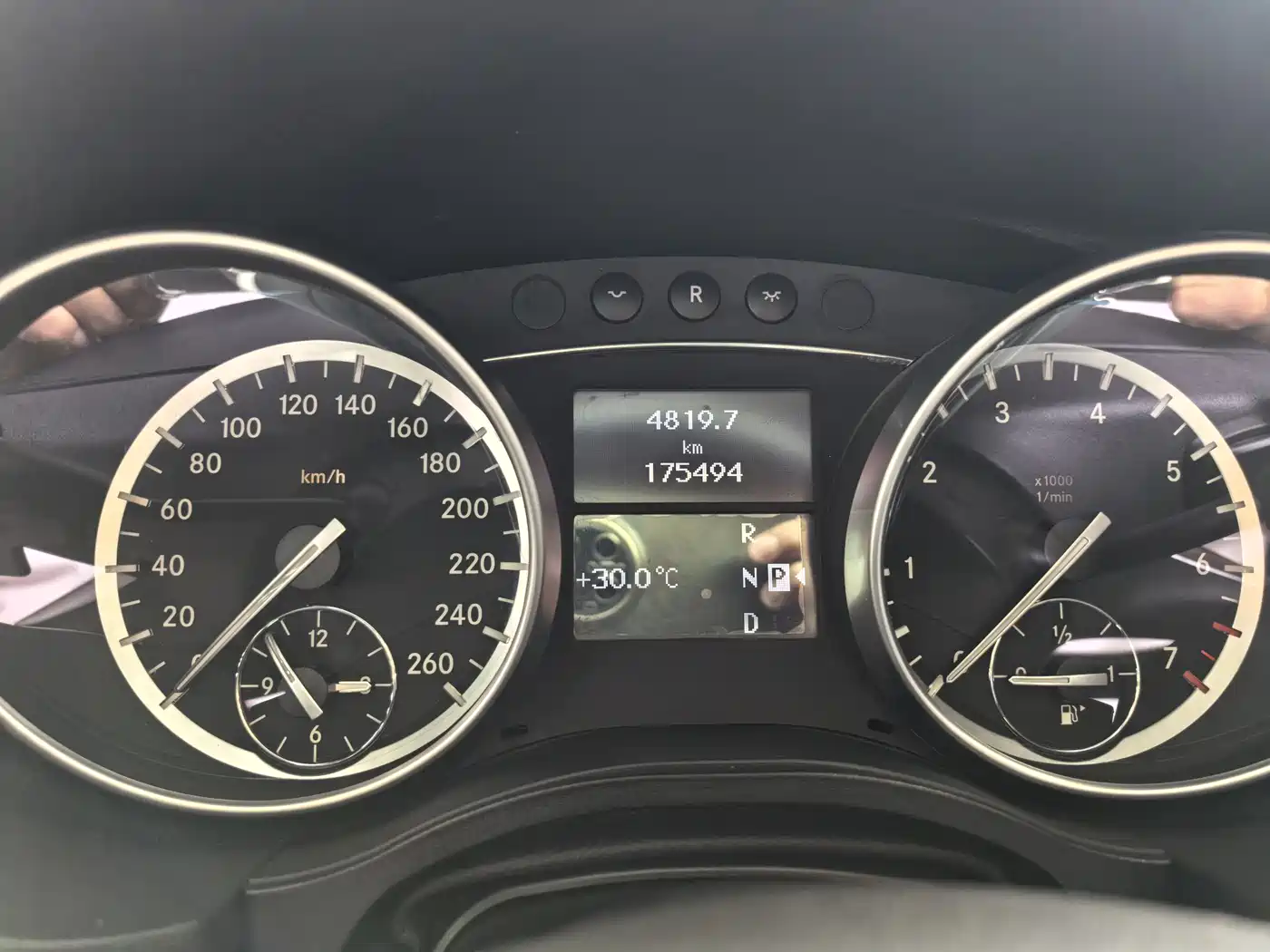 Mercedes-Benz R-Class 2017 R 320 4MATIC Business Collector's Edition фото 5