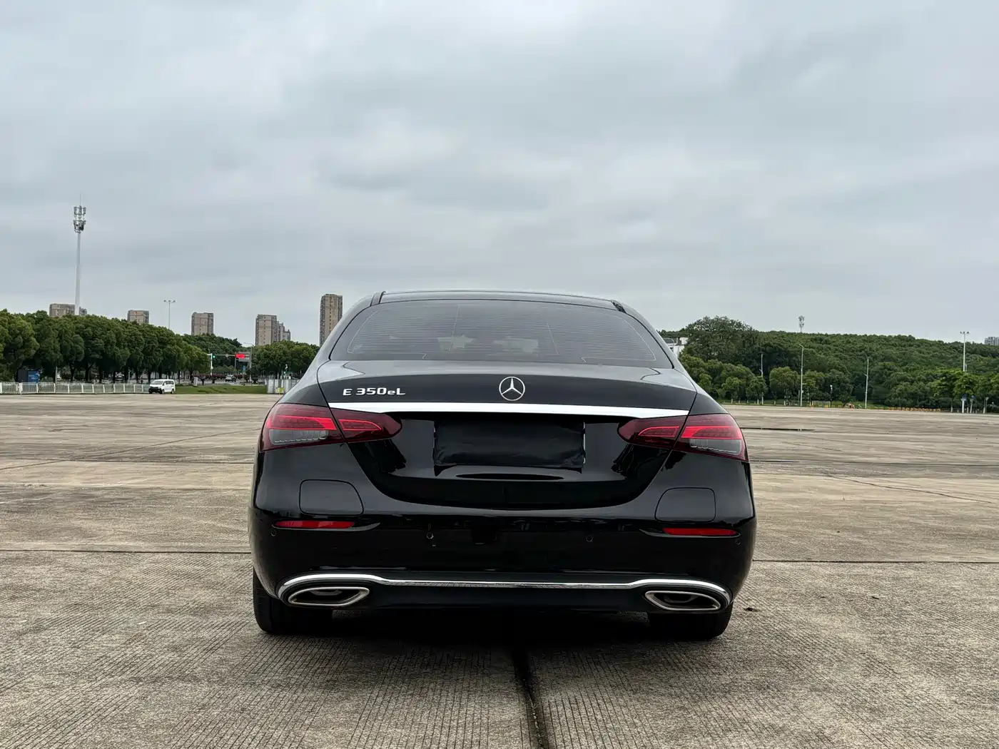 Mercedes-Benz E-Class New Energy 2022 E 350 e L Plug-in Hybrid Sedan фото 6