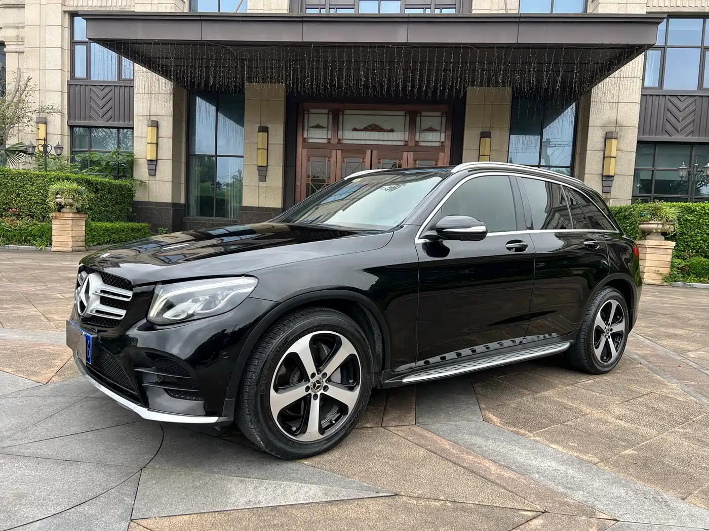 Mercedes-Benz GLC 2018 Facelift GLC 260 4MATIC Luxury фото 2