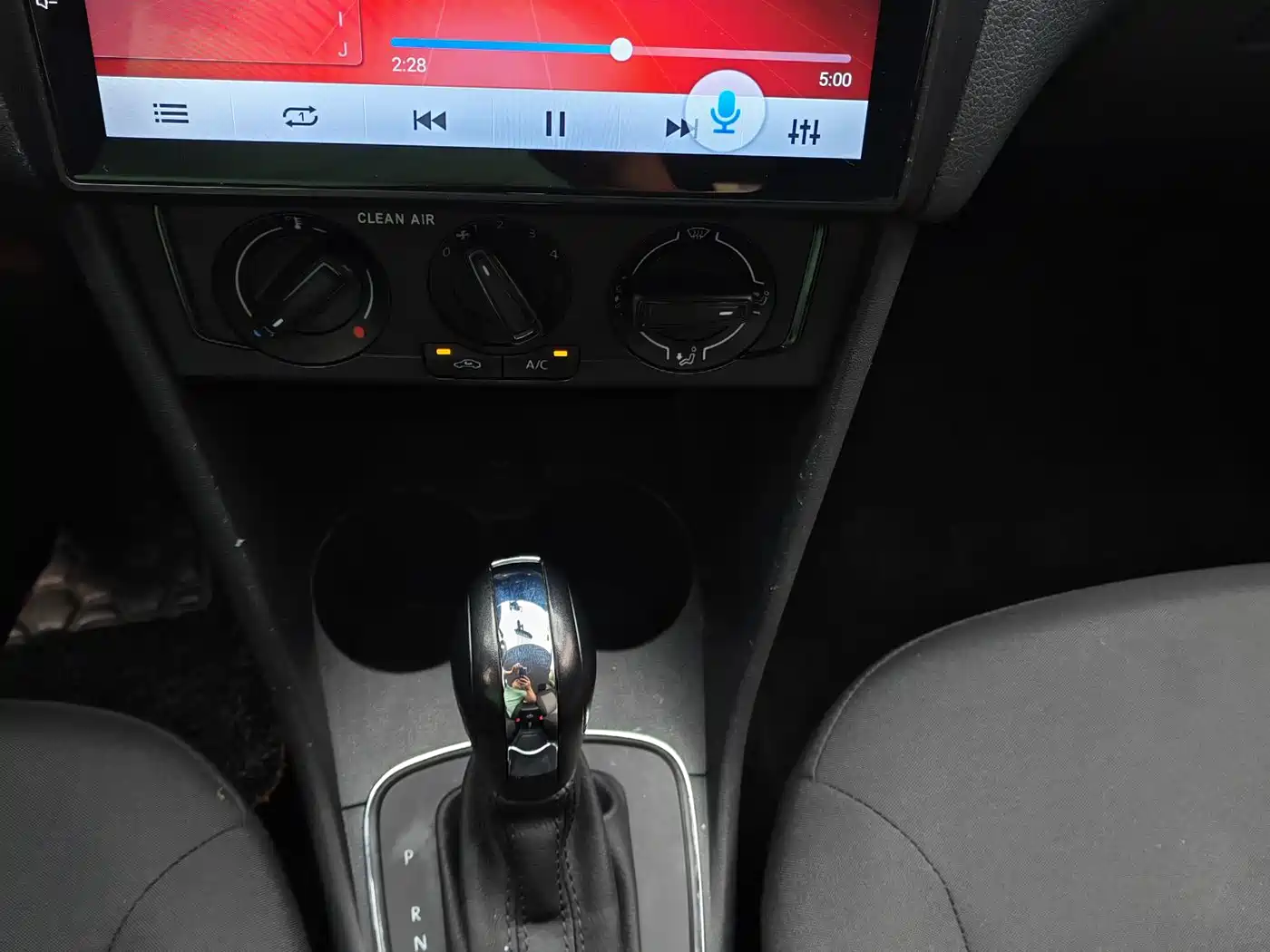 Volkswagen Polo 2018 1.5L Auto Safe Drive фото 10