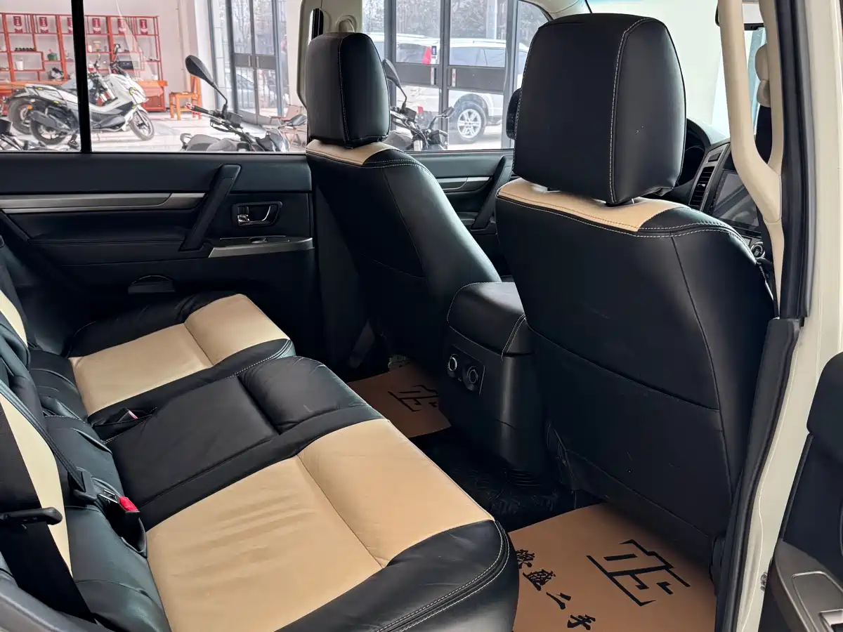 Mitsubishi Pajero (Import) 2020 3.0L Automatic Comfort Edition фото 8