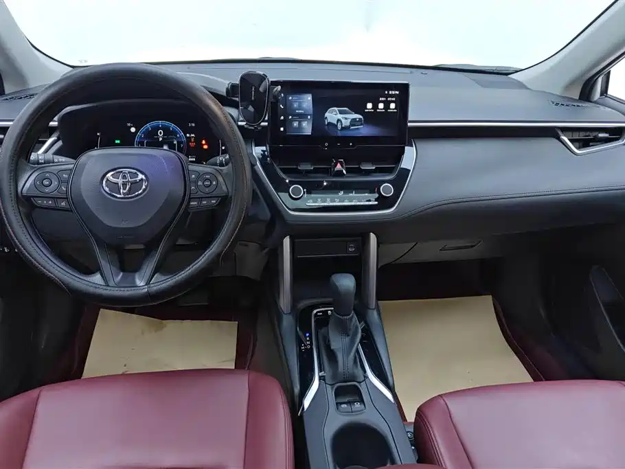 Toyota Corolla Cross 2024 2.0L Elite Edition фото 12