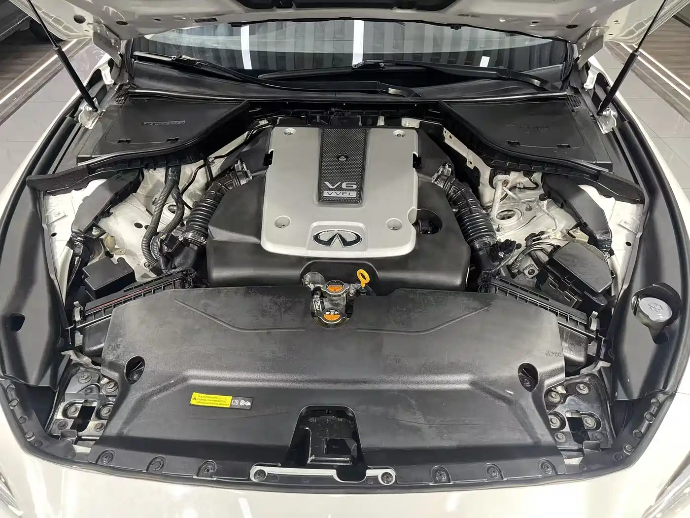 Infiniti Q50 2016 2014 3.7L Comfort Edition
