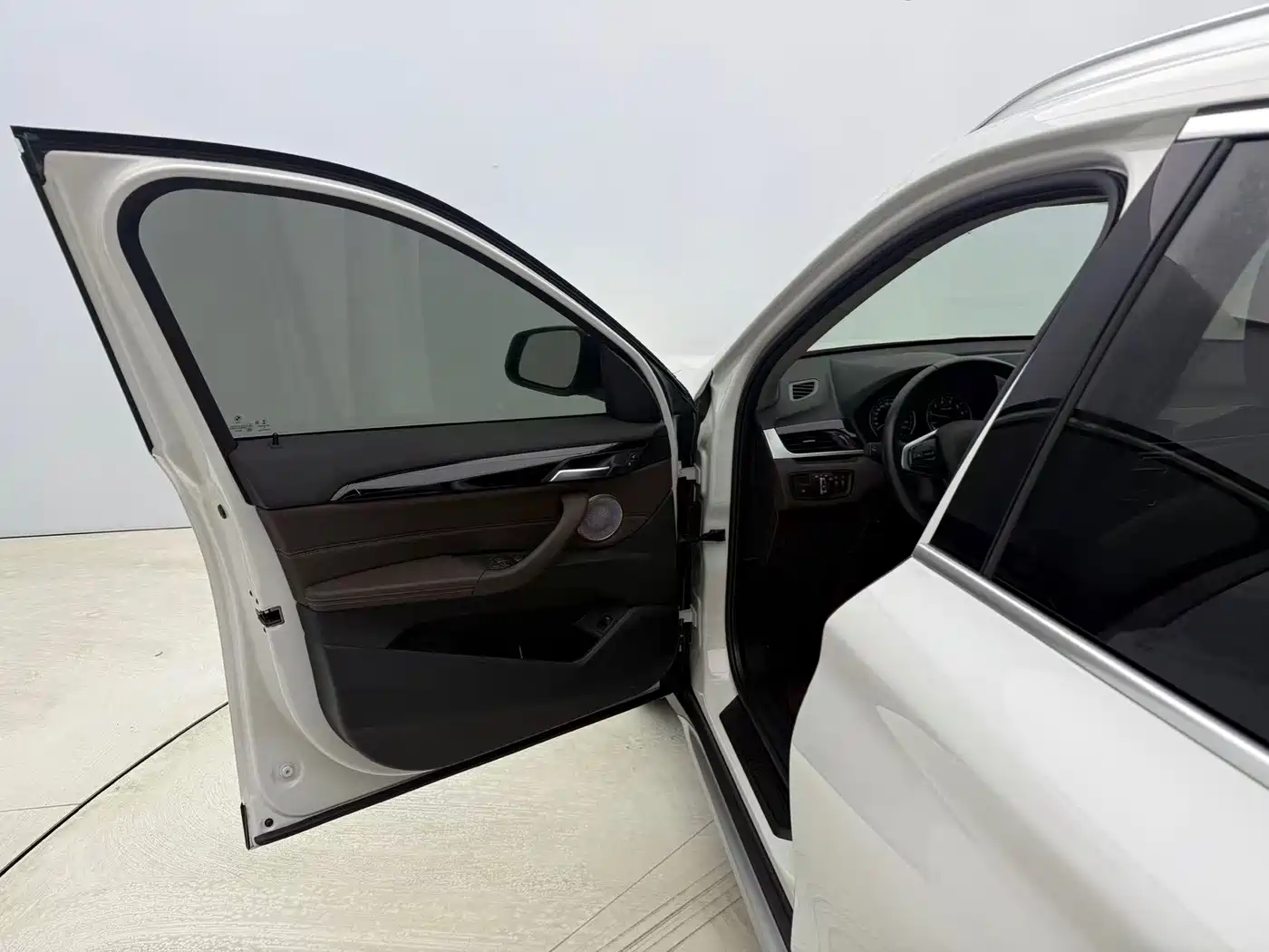 BMW X1 2022 sDrive20Li Fashion фото 9