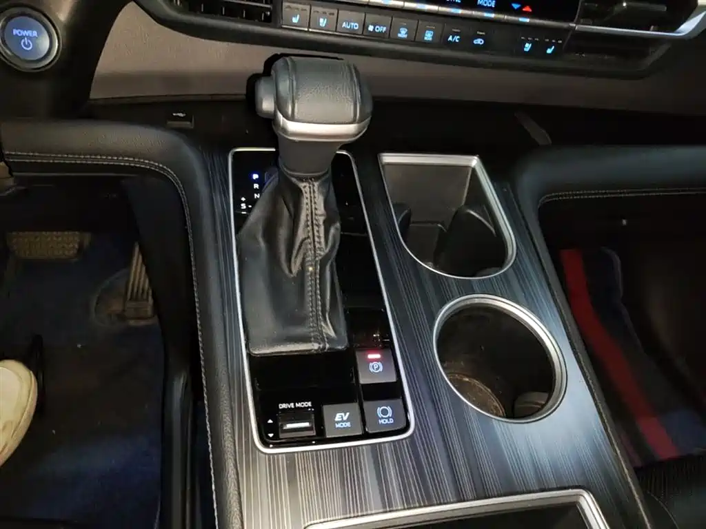 Фото 14 - Toyota Sienna
