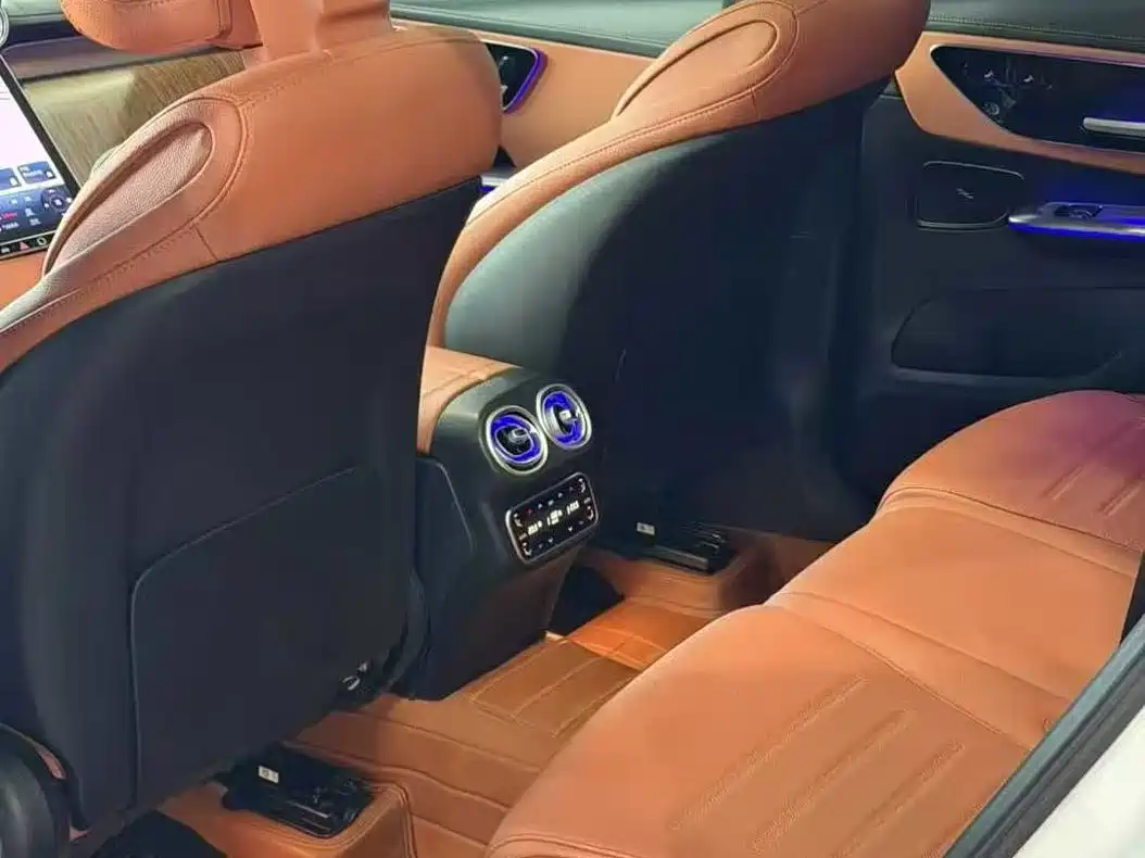 Mercedes-Benz GLC 2024 GLC 300 L 4MATIC Dynamic 7-seater фото 6
