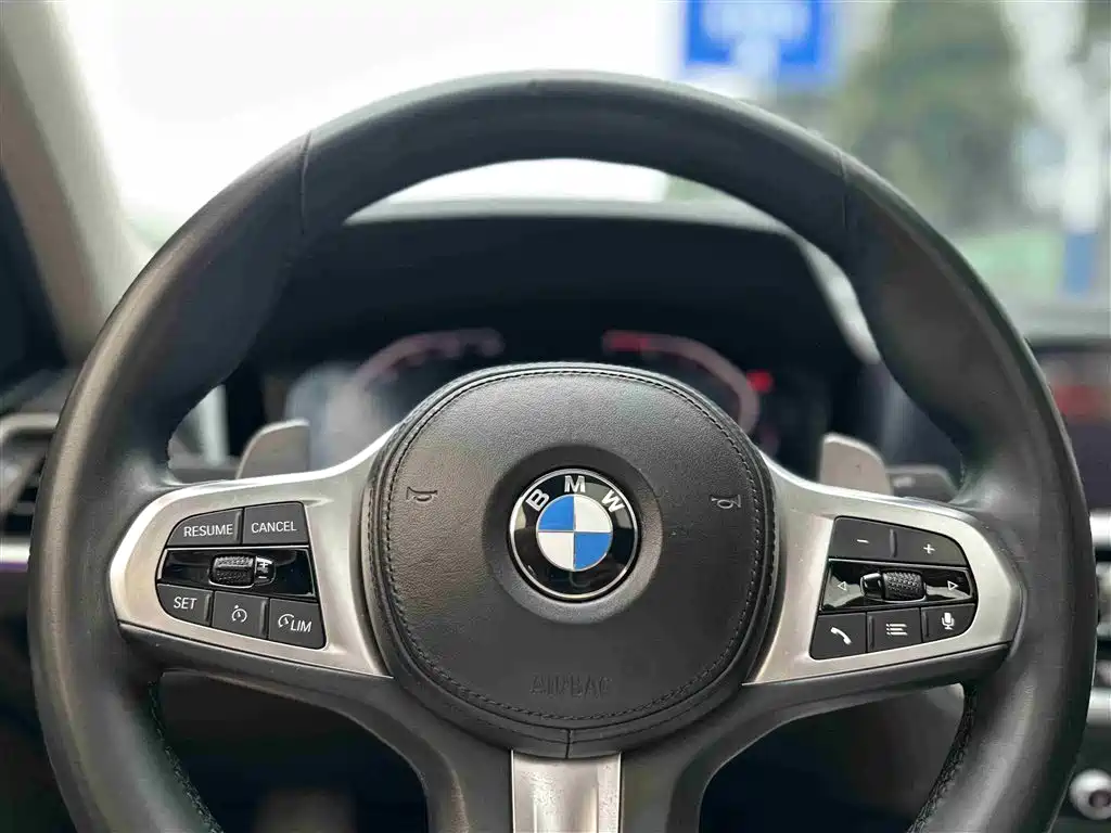 BMW 3 Series 2020 Facelift 325i M Sport Night Edition фото 13