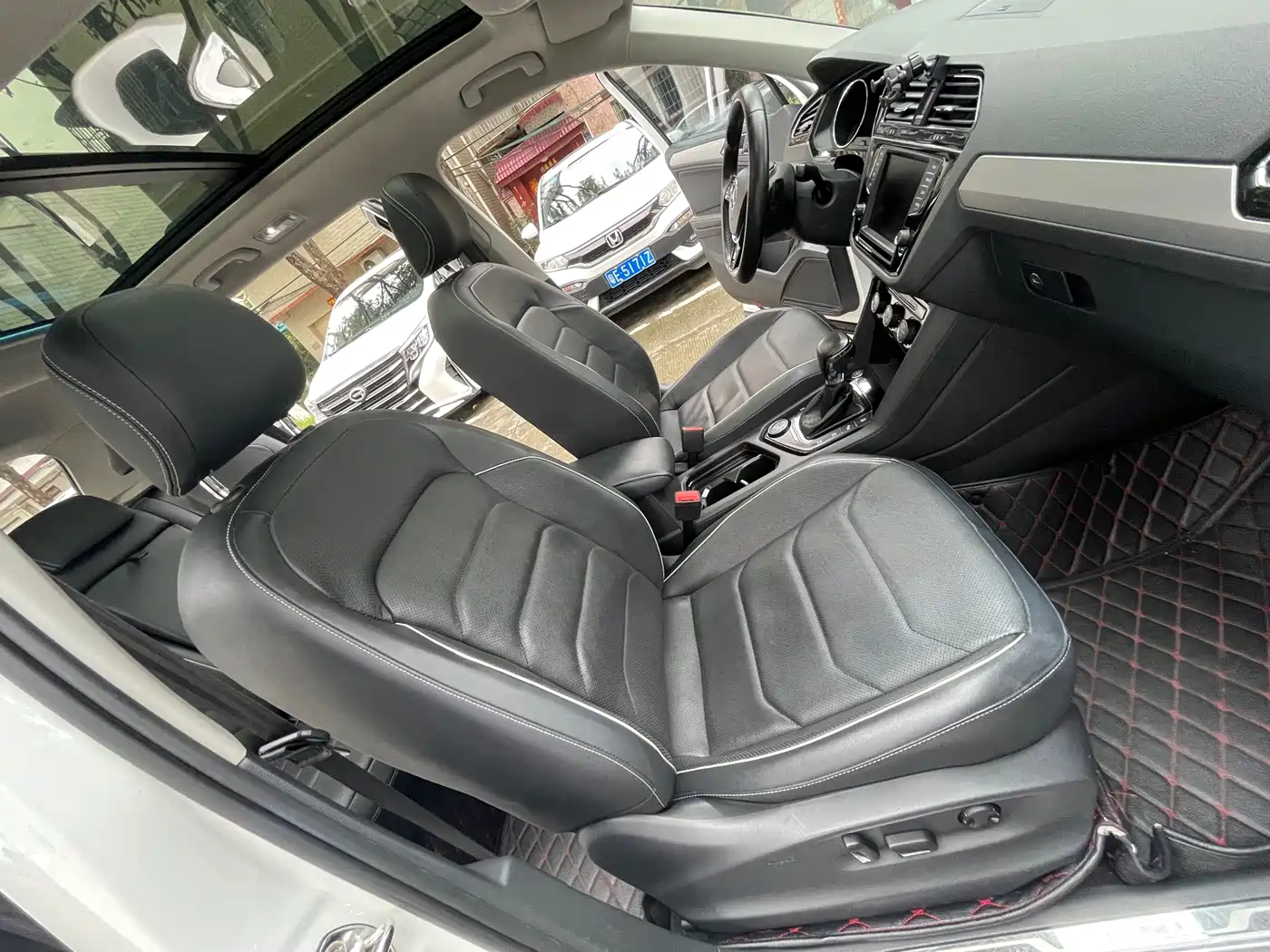 Volkswagen Tiguan L 2017 380TSI Automatic 4WD Ultimate Flagship Edition фото 11