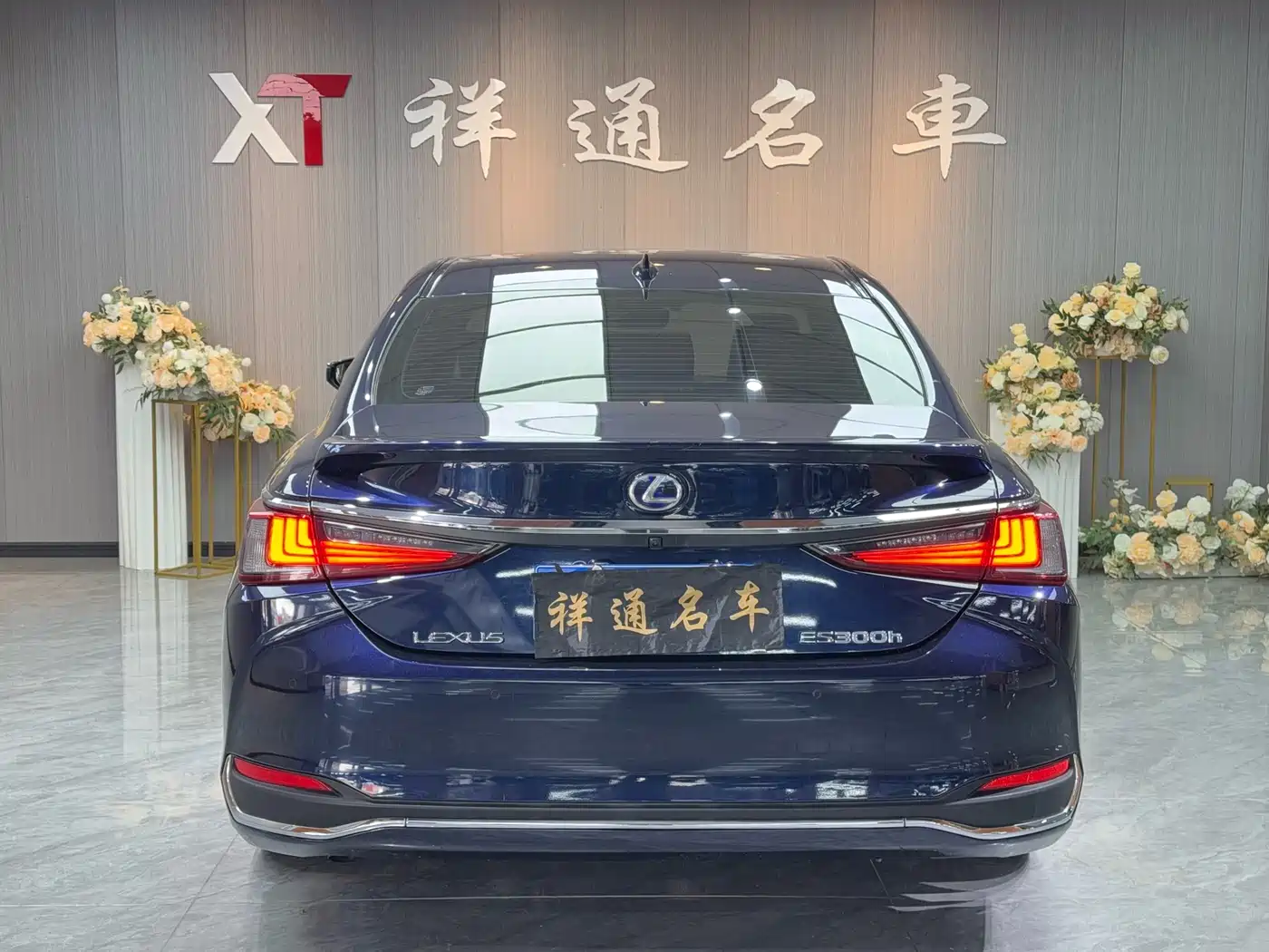 Lexus ES 2021 300h Excellence Edition фото 9