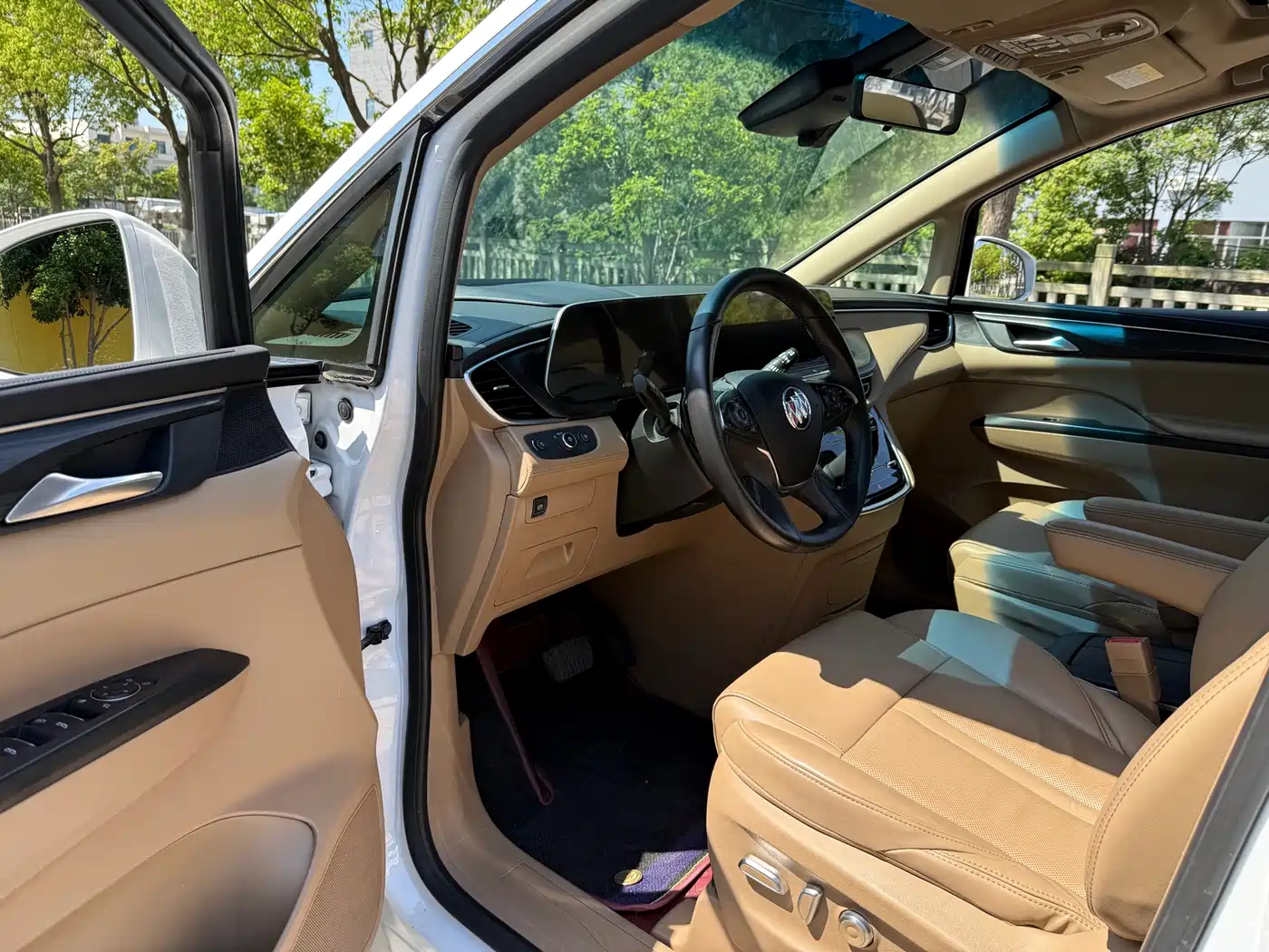 Buick GL8 2021 ES Landlord 653T Luxury фото 10