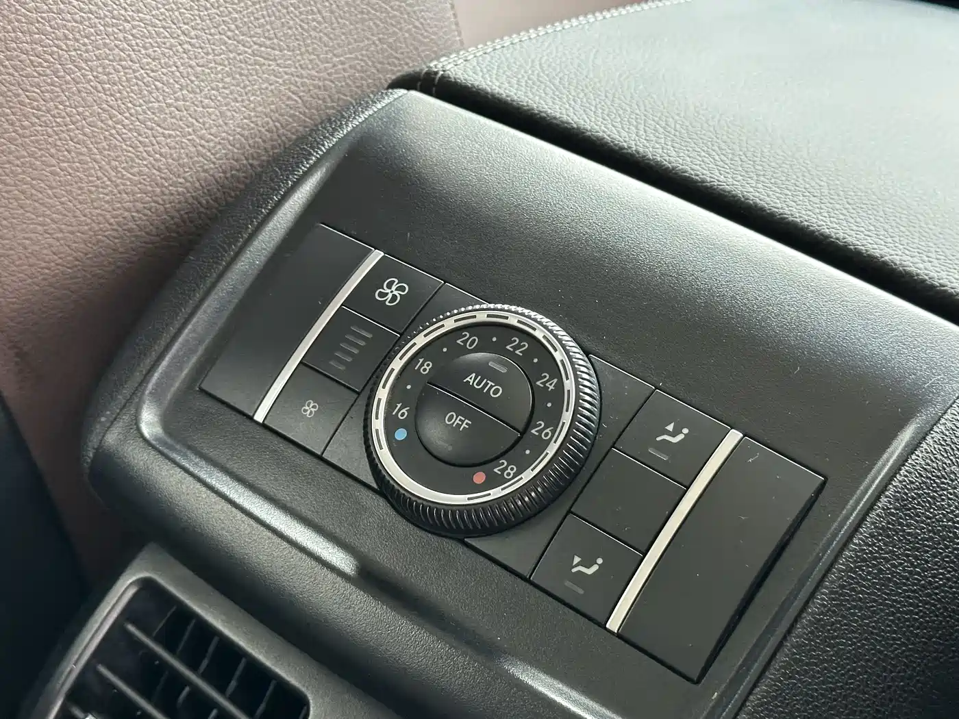 Mercedes-Benz R-Class 2014 R 320 4MATIC Business фото 18