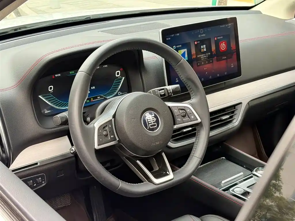 BYD Tang New Energy 2018 DM 2.0T Full-time 4WD Smart Connect Creation Edition 5-seater China V фото 6