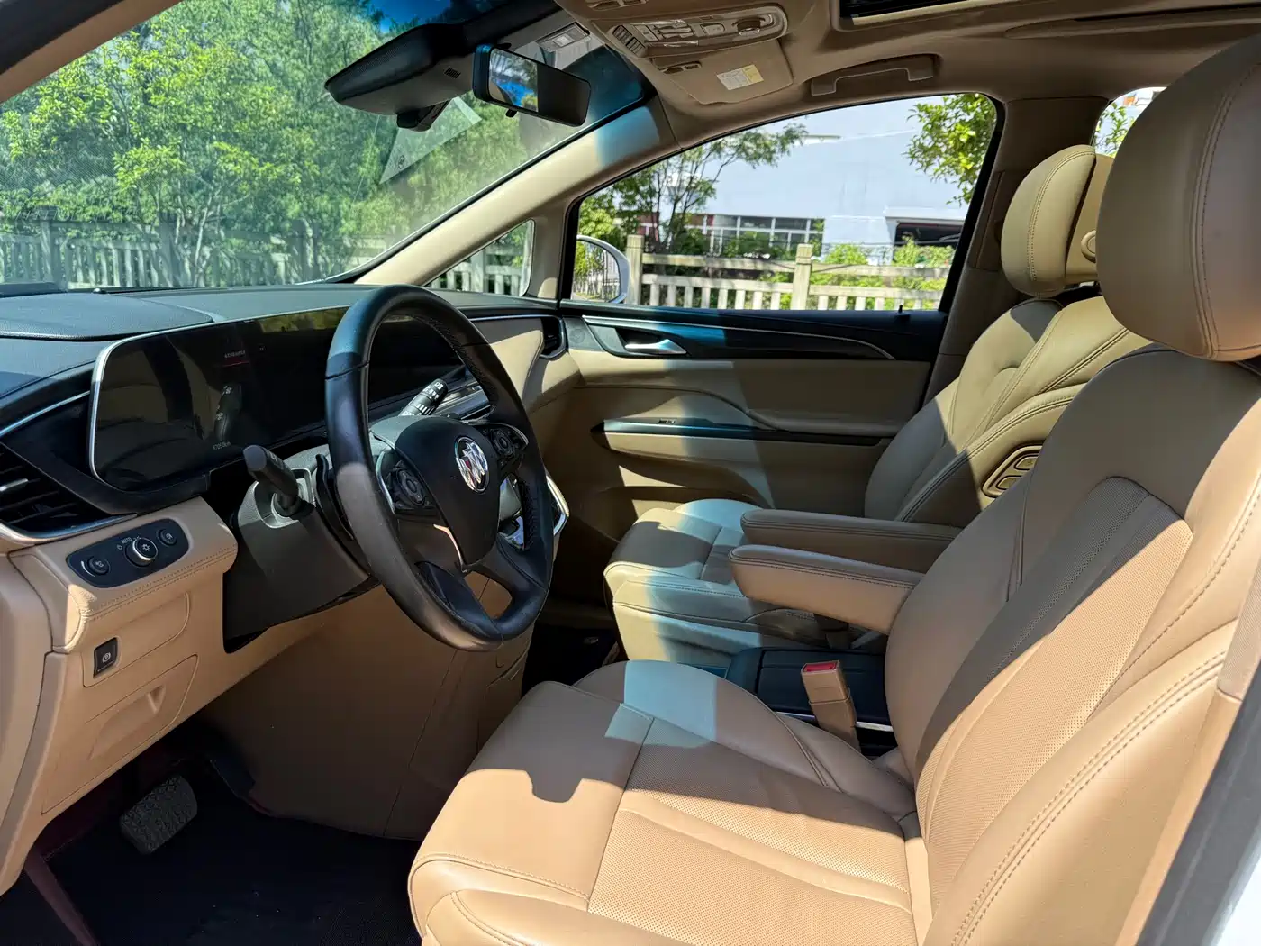 Buick GL8 2021 ES Landlord 653T Luxury фото 9