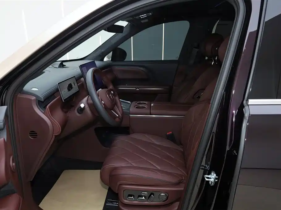 Voyah Auto VOYAH Taisan 2026 Model Base фото 13