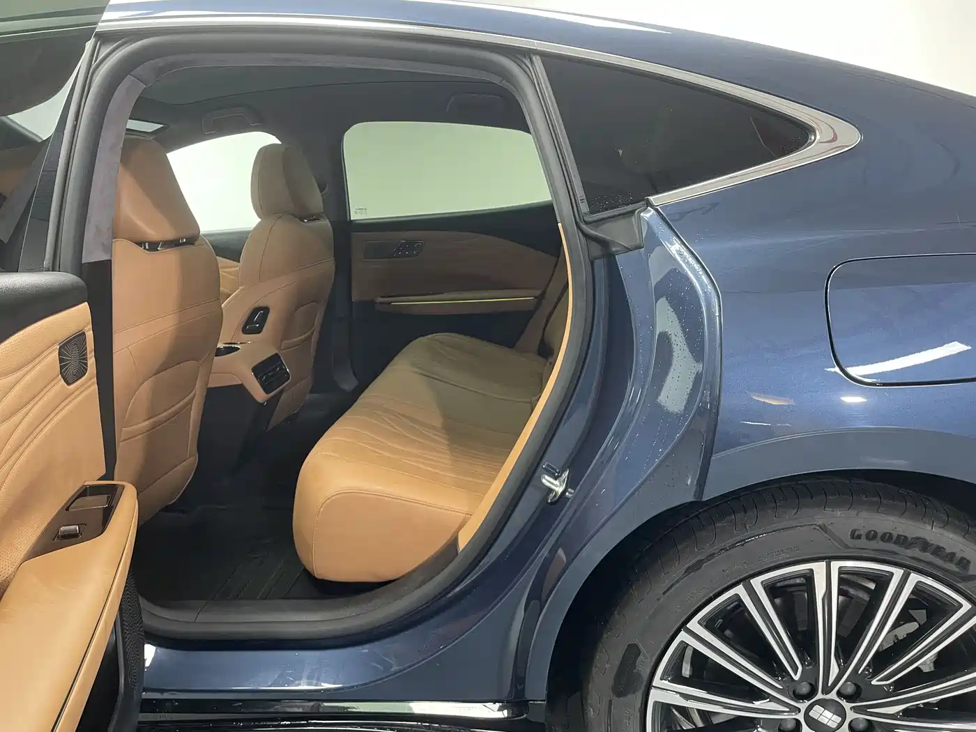 Geely Galaxy Galaxy Xingyao 8 2025 130km EM-P Starship Edition фото 13