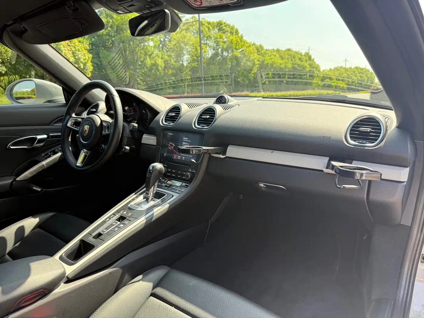 Porsche 718 2022 Spyder 2.0T фото 18