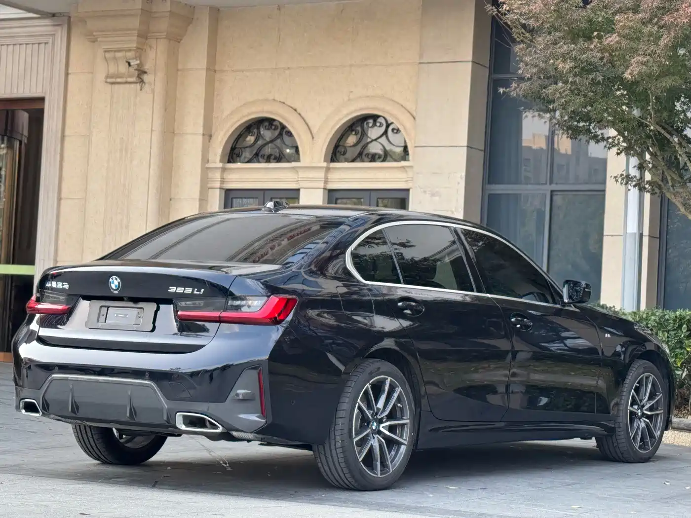 BMW 3 Series 2024 325Li M Sport Package фото 10