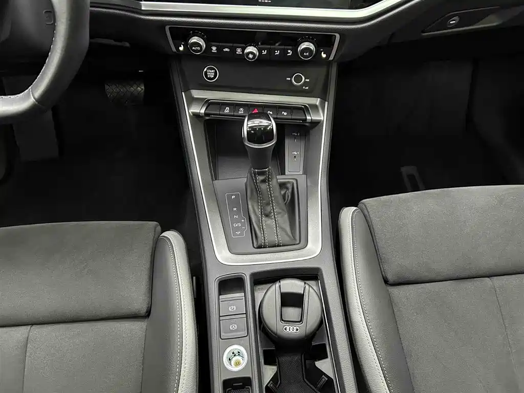 Audi Q3 2022 35 TFSI Fashion Dynamic фото 5