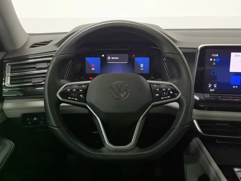 Photo 11 - Volkswagen Teramont