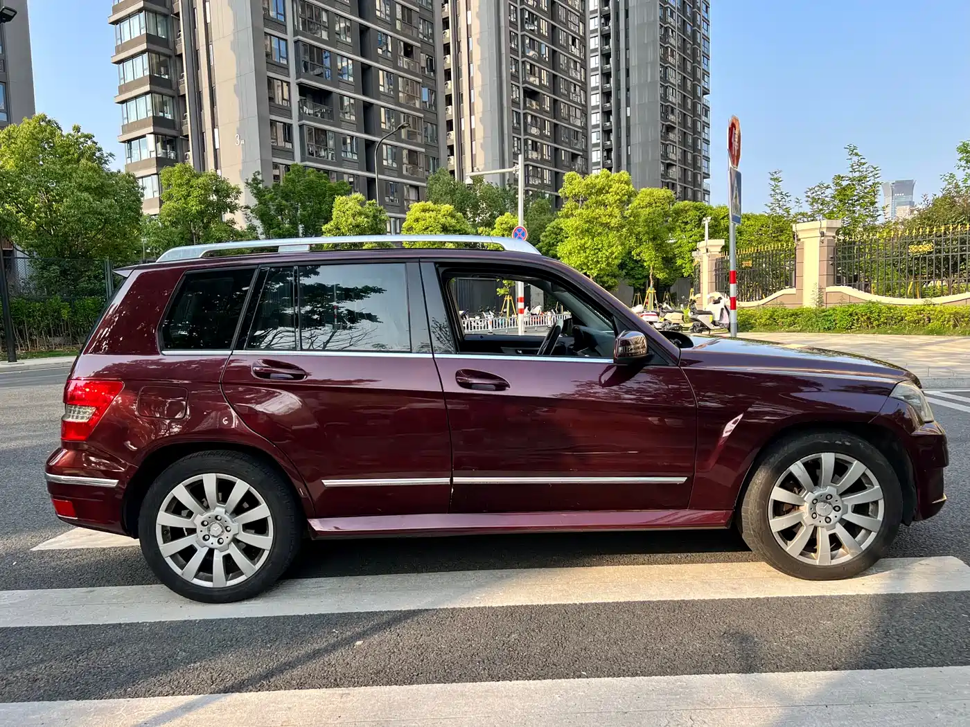 Mercedes-Benz GLK-Class (Import) 2010 GLK 300 4MATIC Fashion фото 4