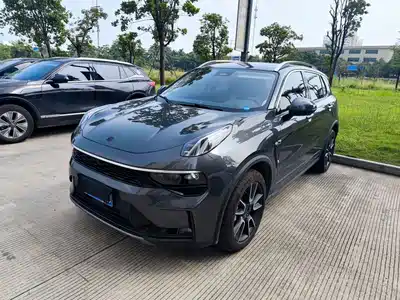 Lynk & Co 01