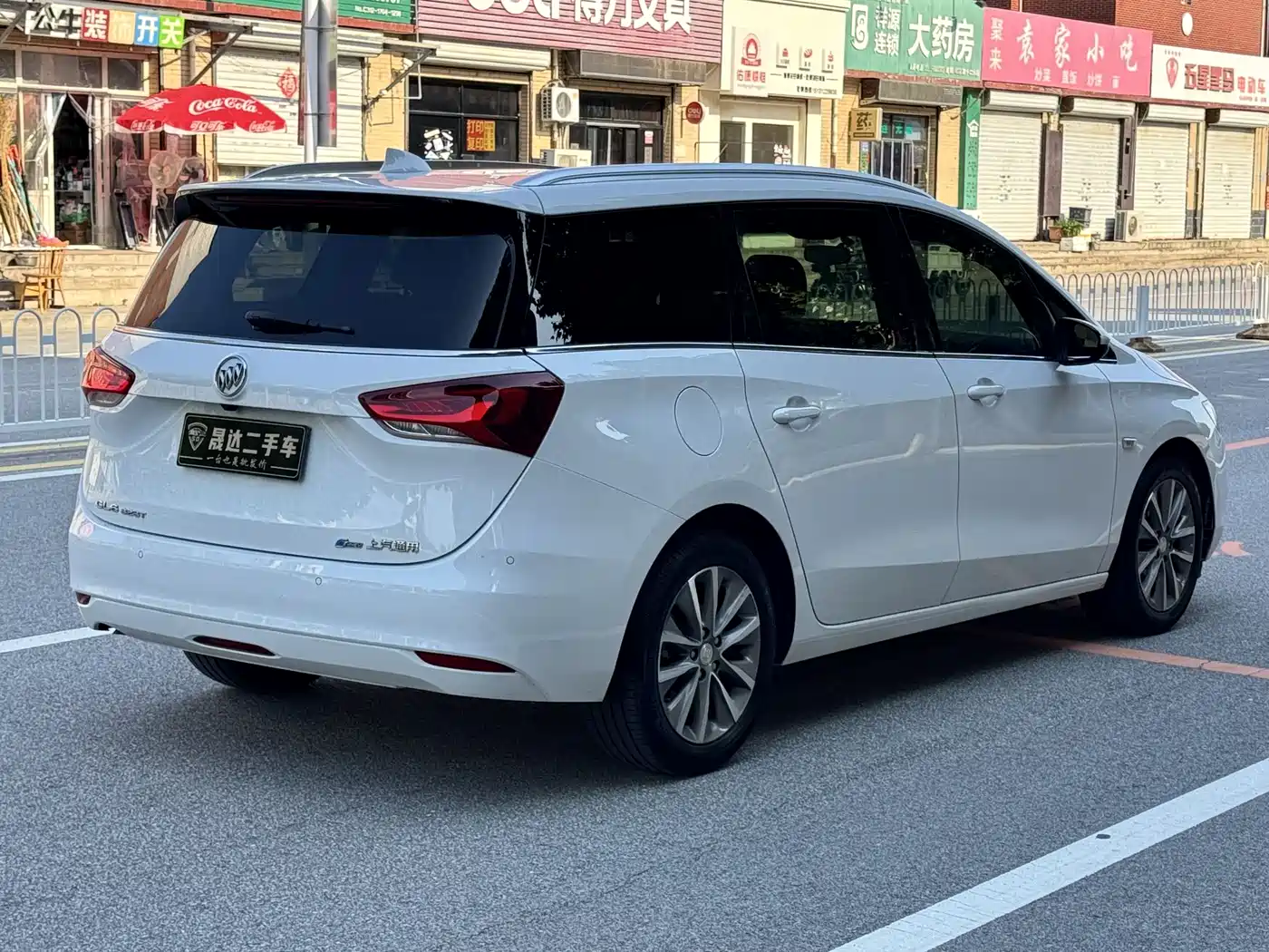 BUICK GL6