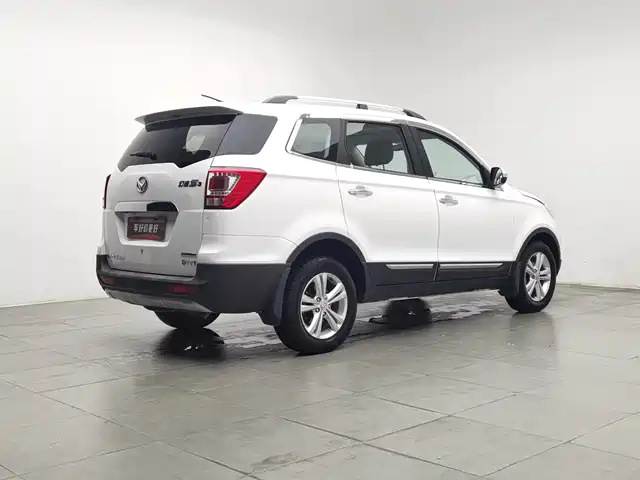 BAIC Huansu S3 2015 1.5L Luxury (China V) — фото 2
