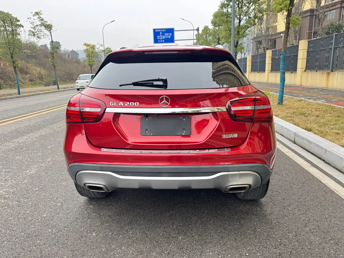 MERCEDES-BENZ GLA