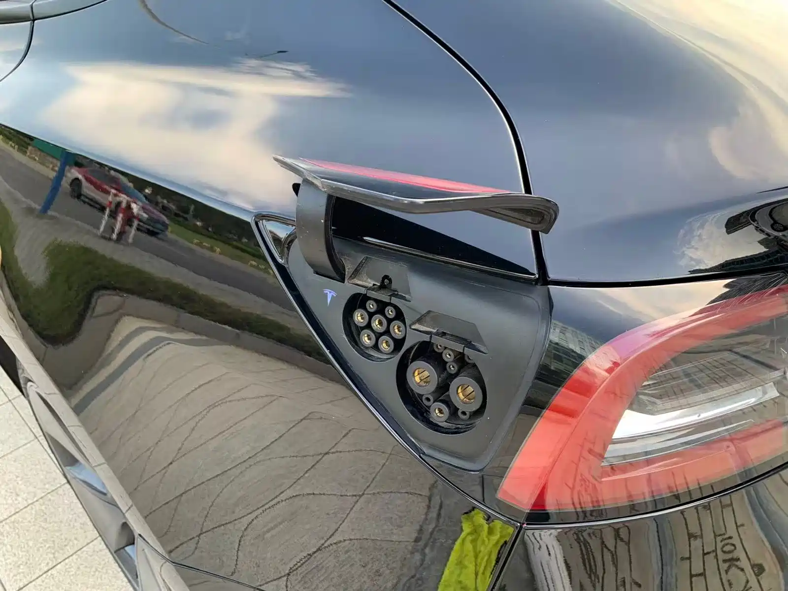 Фото 13 - Tesla Model 3