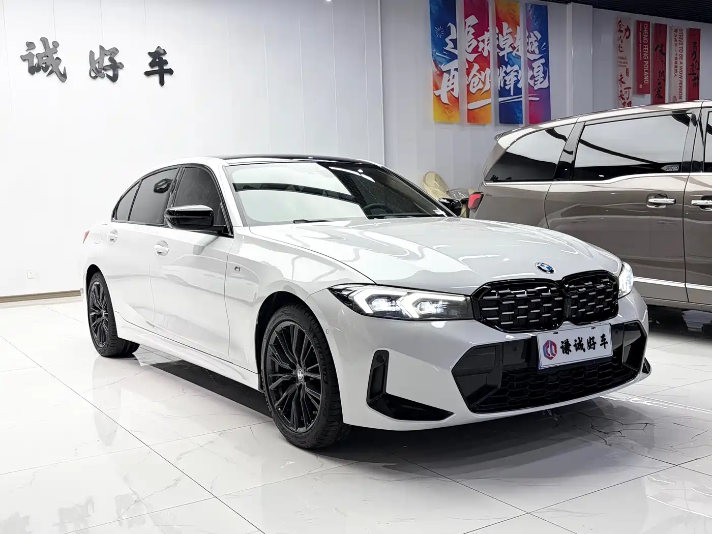 BMW 3 Series 2023 325Li M Sport Black Night Package фото 3