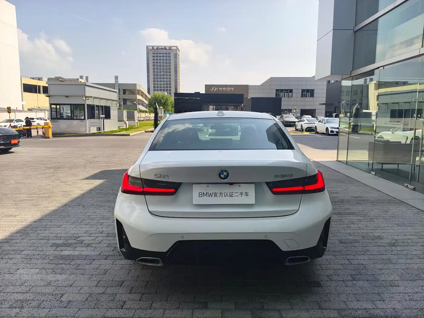 BMW 3-SERIES