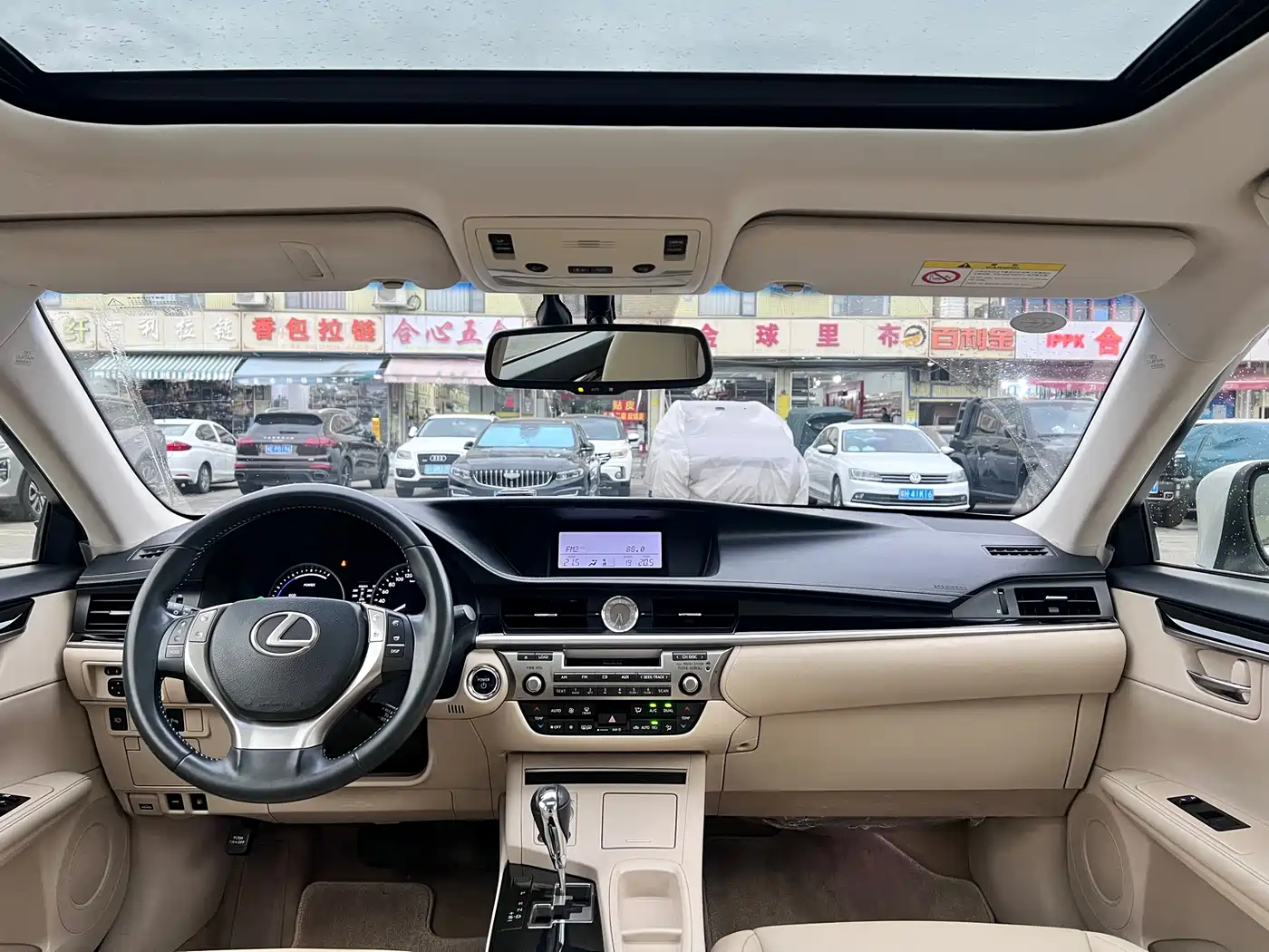 Lexus ES 2013 300h Elite Edition фото 19