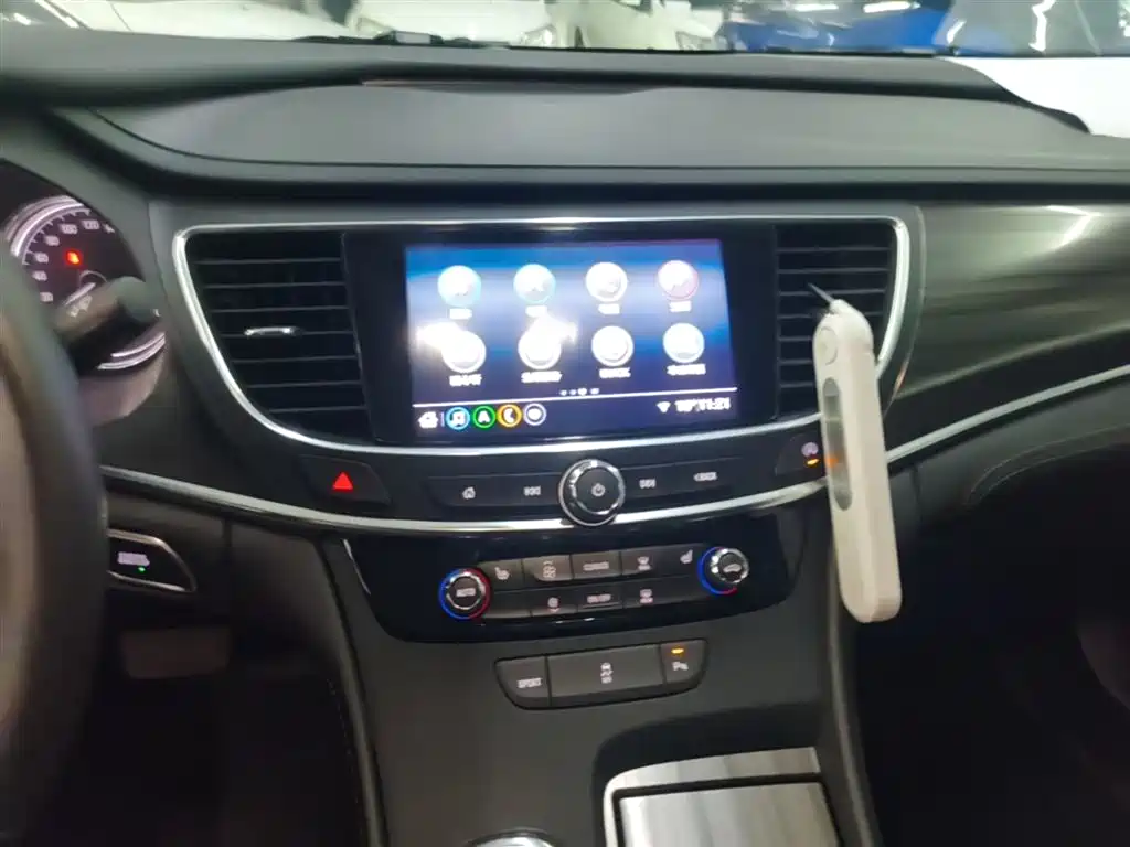 Buick LaCrosse 2022 652T Luxury фото 5